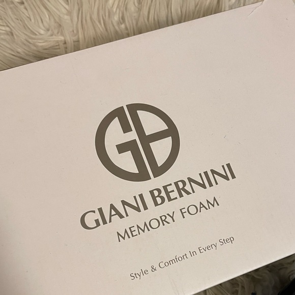 Navy | Giana Bernini | Memory Foam | Heels - Picture 14 of 15